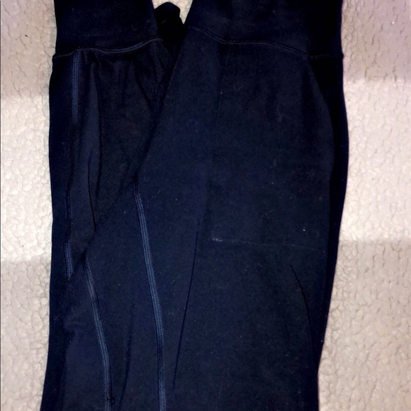 Lululemon - Picture 5 of 6